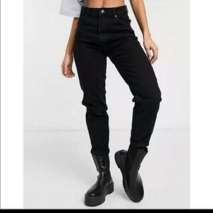 Bershka Mom Jeans, Color Black, Size 00